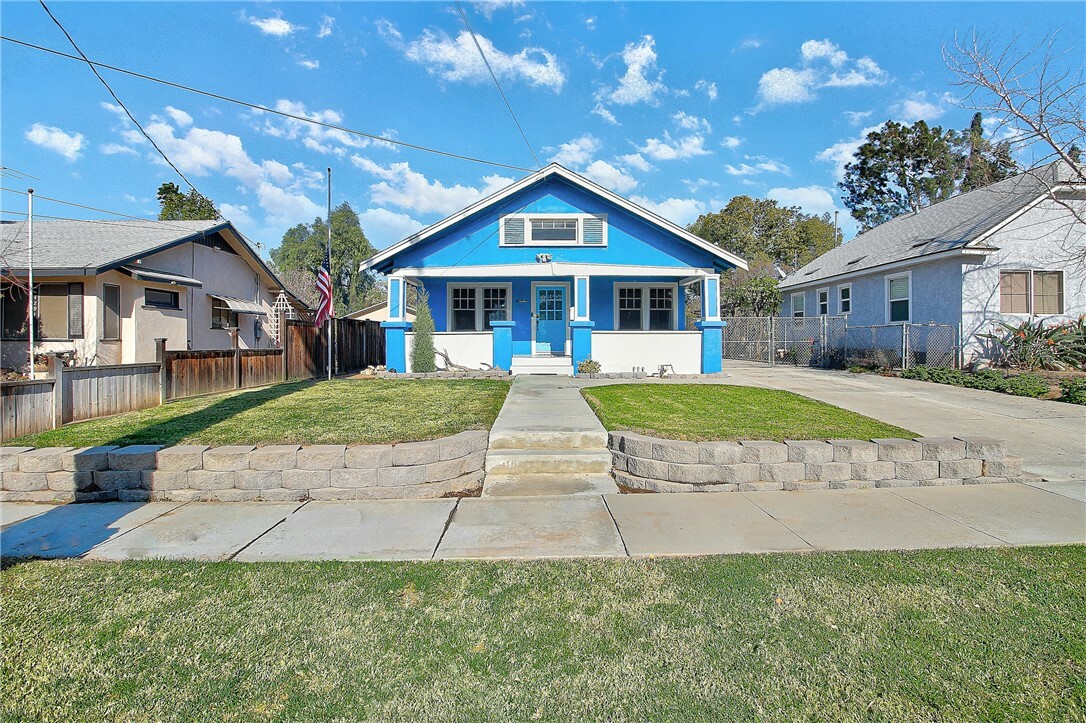 Property Photo:  4275 Alta Vista Drive  CA 92506 