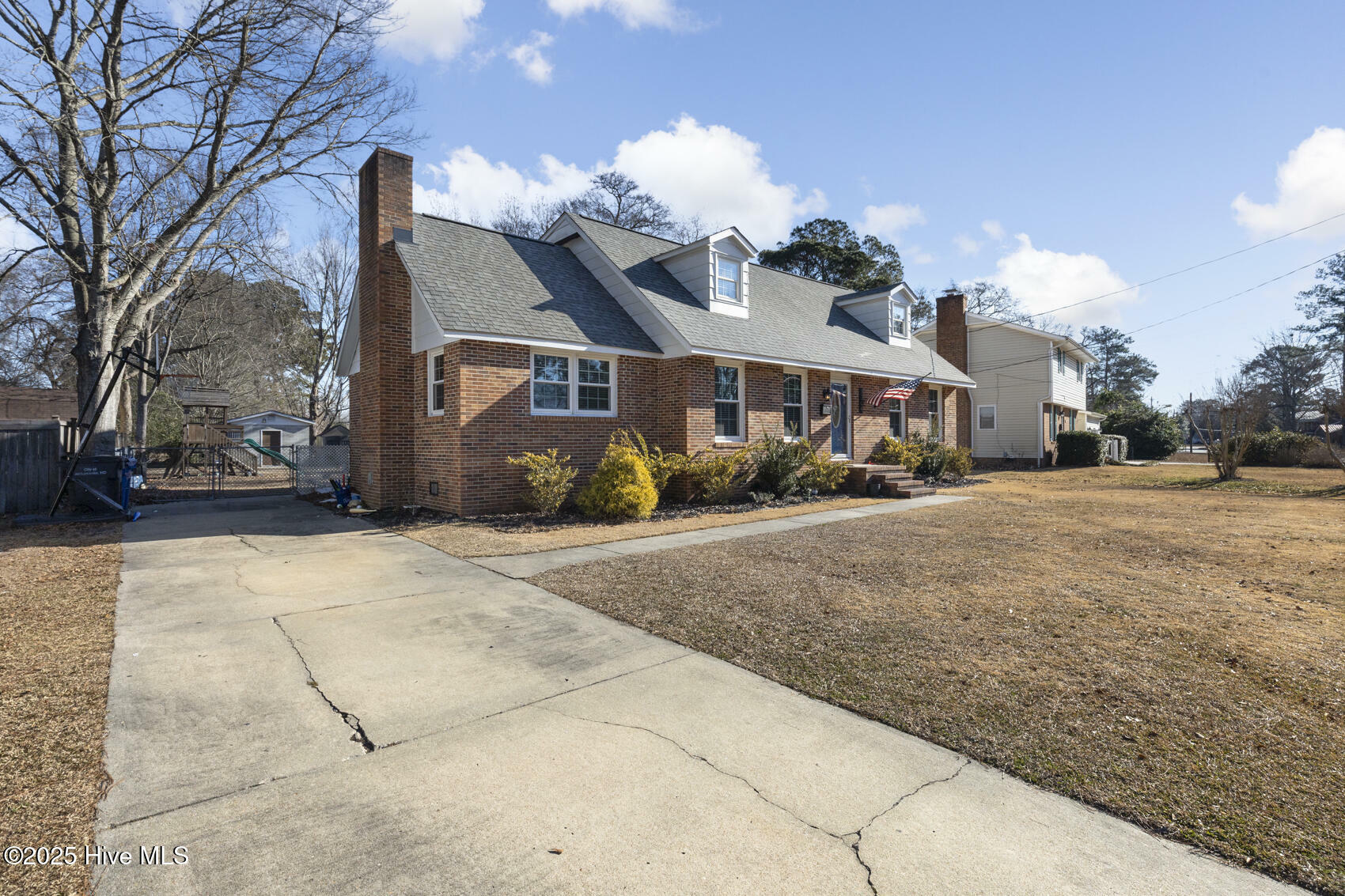 Property Photo:  1204 Sioux Drive  NC 28540 