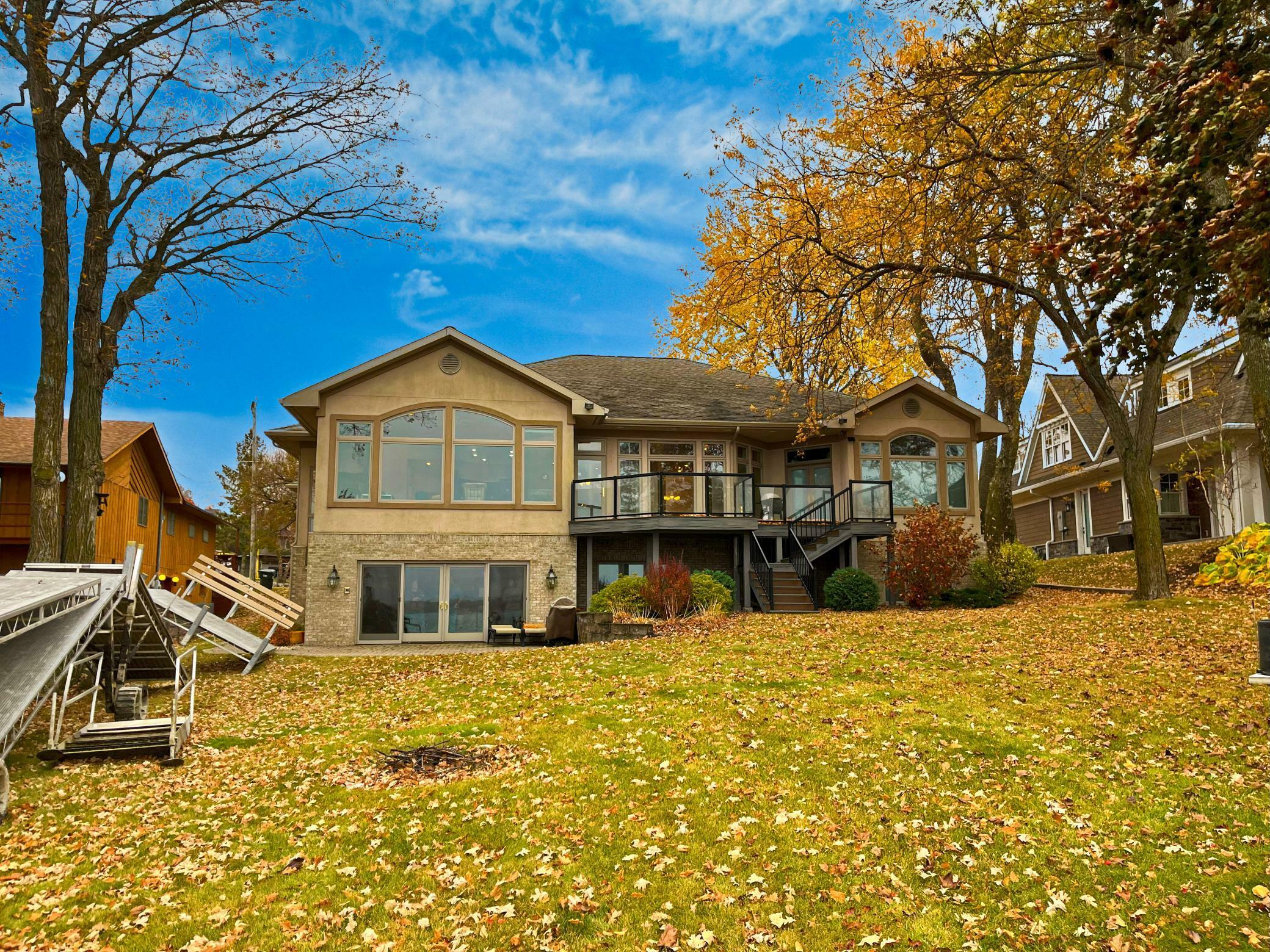 Property Photo:  275 Lake Avenue S  MN 56288 