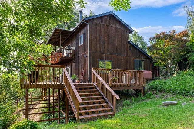 Property Photo: 1026 N Schoolhouse Creek Road OR 97526