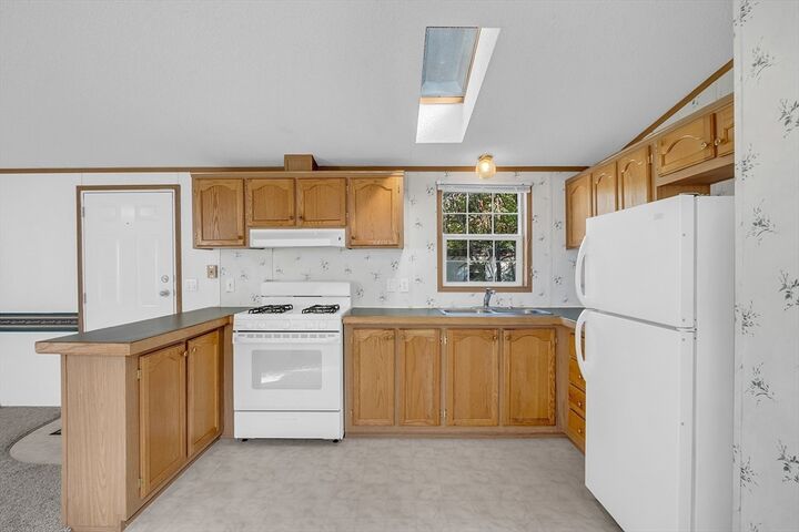 Property Photo: 18 Maple Street 52 MA 01463