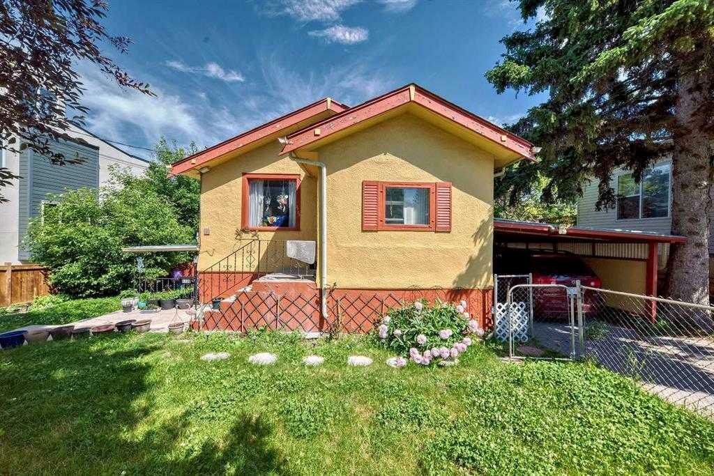 Property Photo:  3720 Centre A Street NE  AB T2E 3A6 