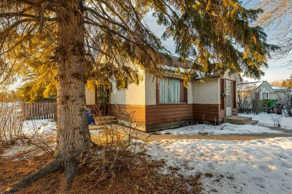 Property Photo:  6302 61 Avenue  AB T4N 5R8 