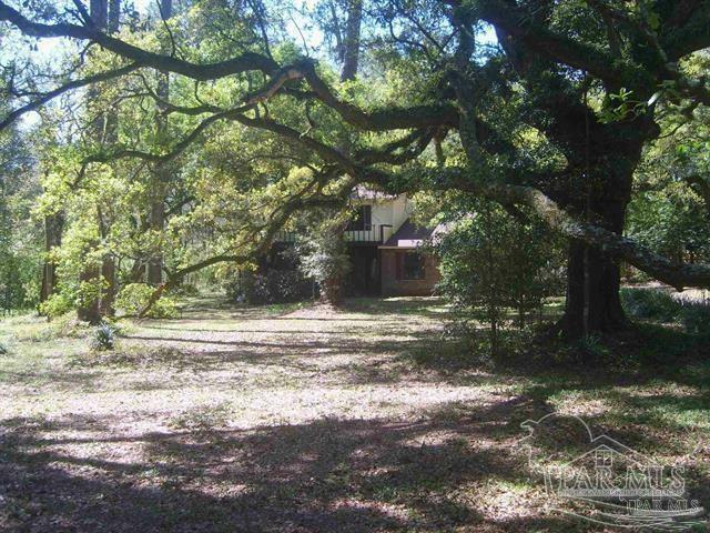 Property Photo:  2625 Wilde Lake Blvd  FL 32526 