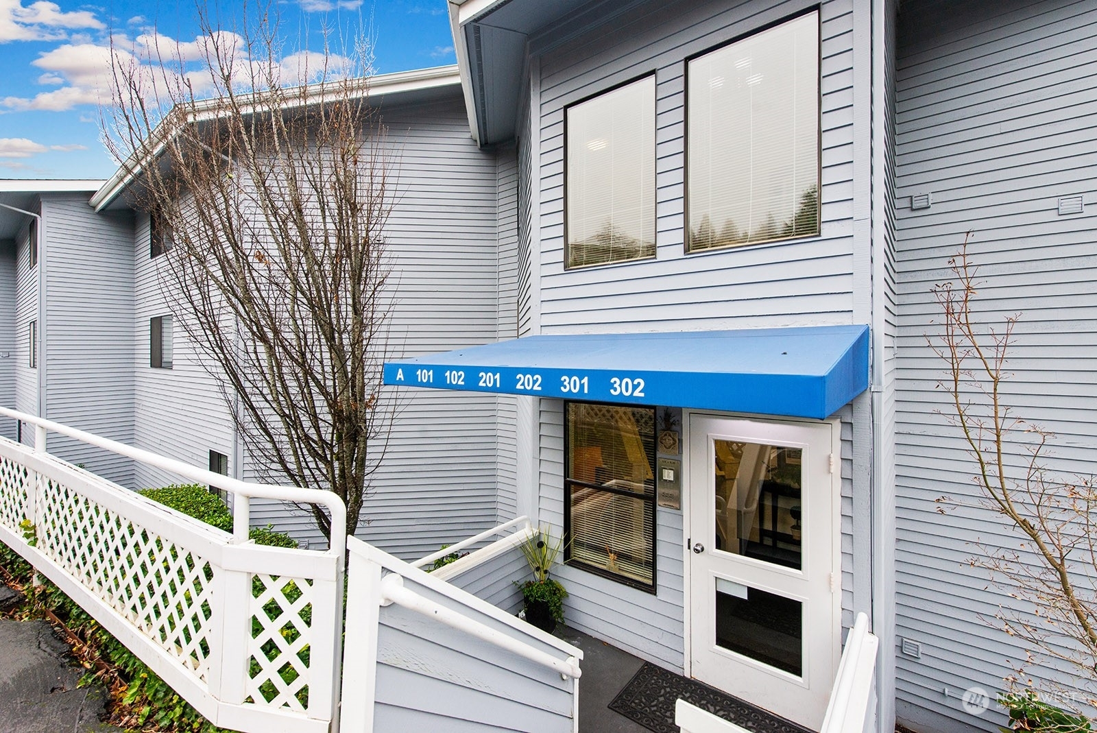 Property Photo:  1226  6th Avenue S A101  WA 98020 