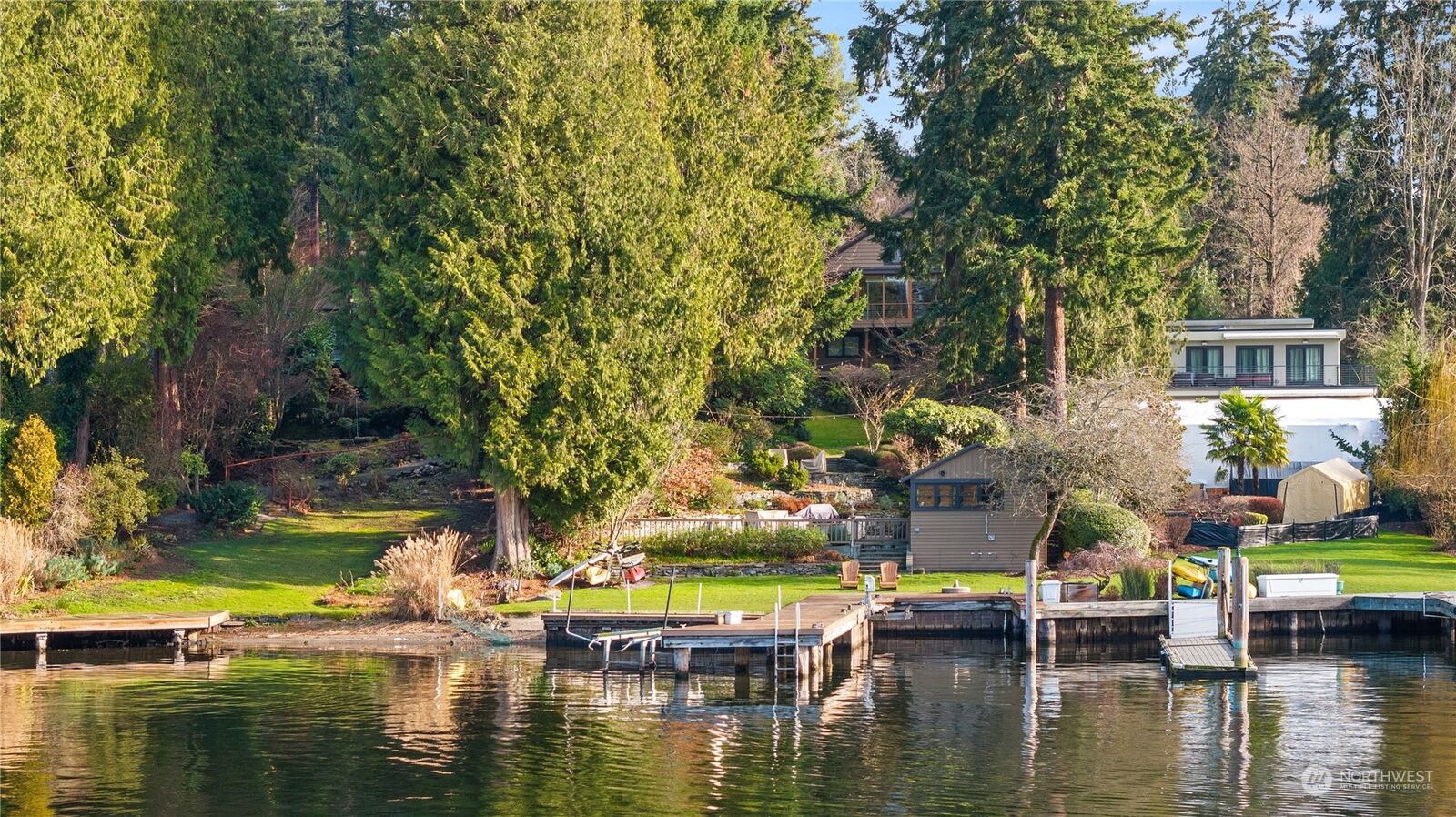 Property Photo: 3261 Hunts Point Road WA 98004