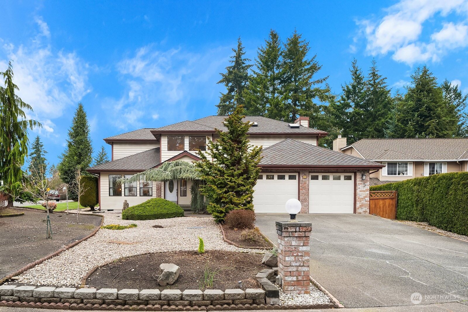 Property Photo: 1076 SW 325th Court WA 98023