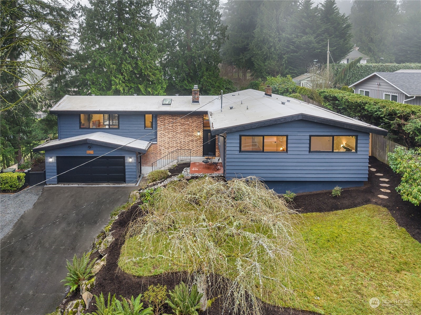 Property Photo:  10608  Robin Hood Drive  WA 98020 