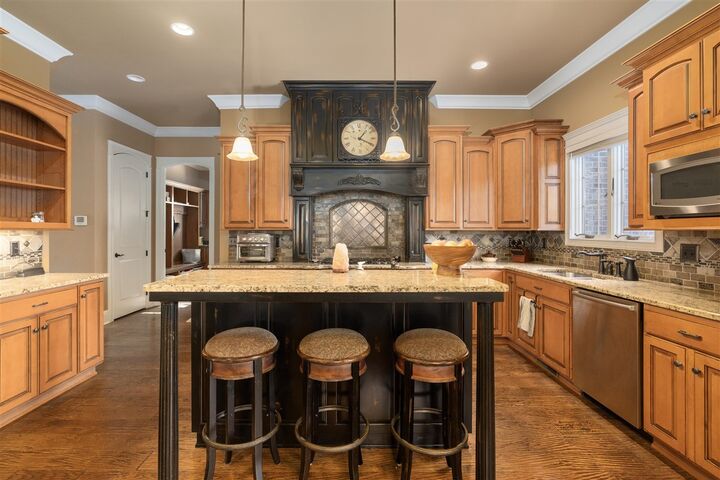 Property Photo: 719 Laurelwood Circle KY 42103