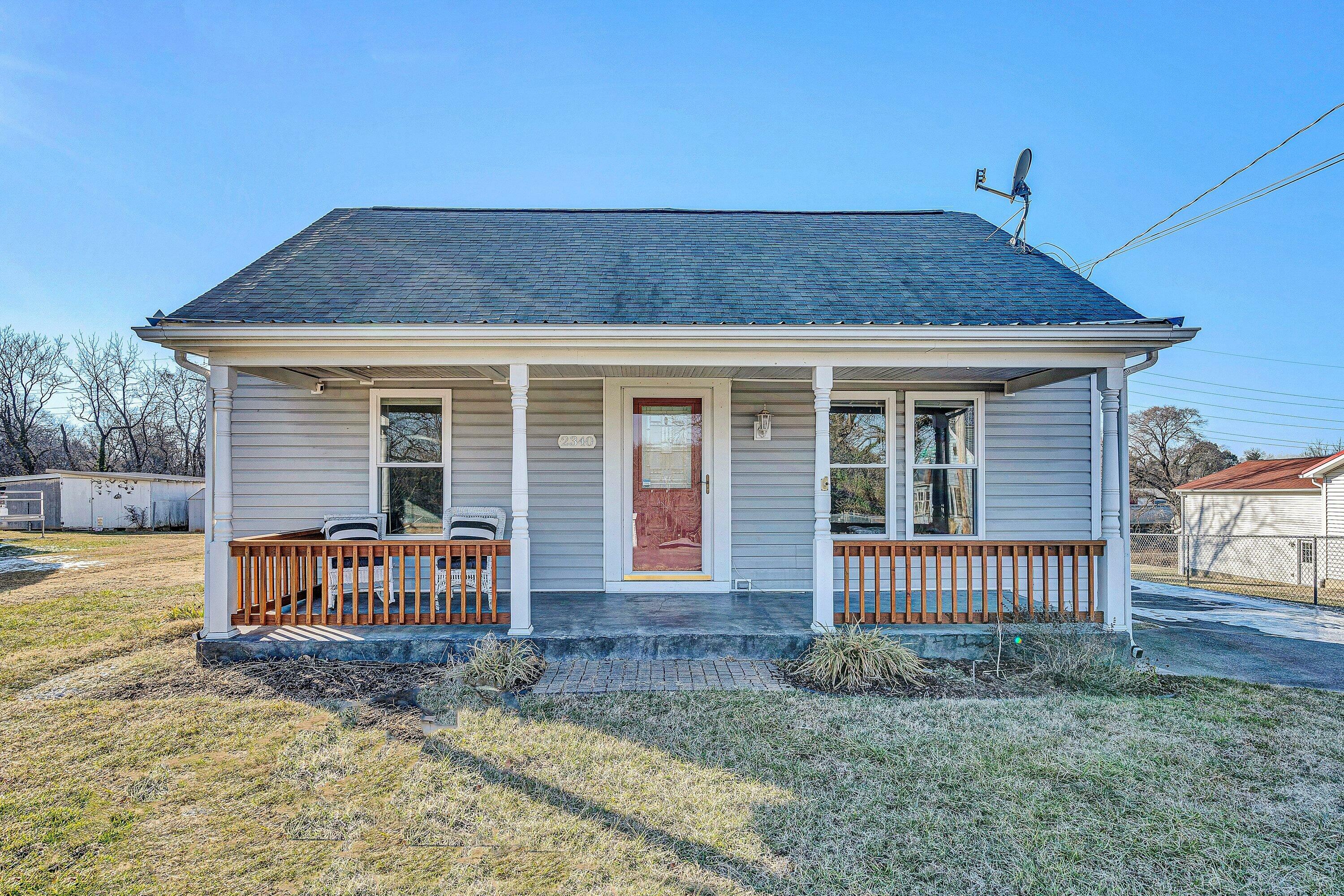 Property Photo:  2340 Ridgefield St NE  VA 24012 