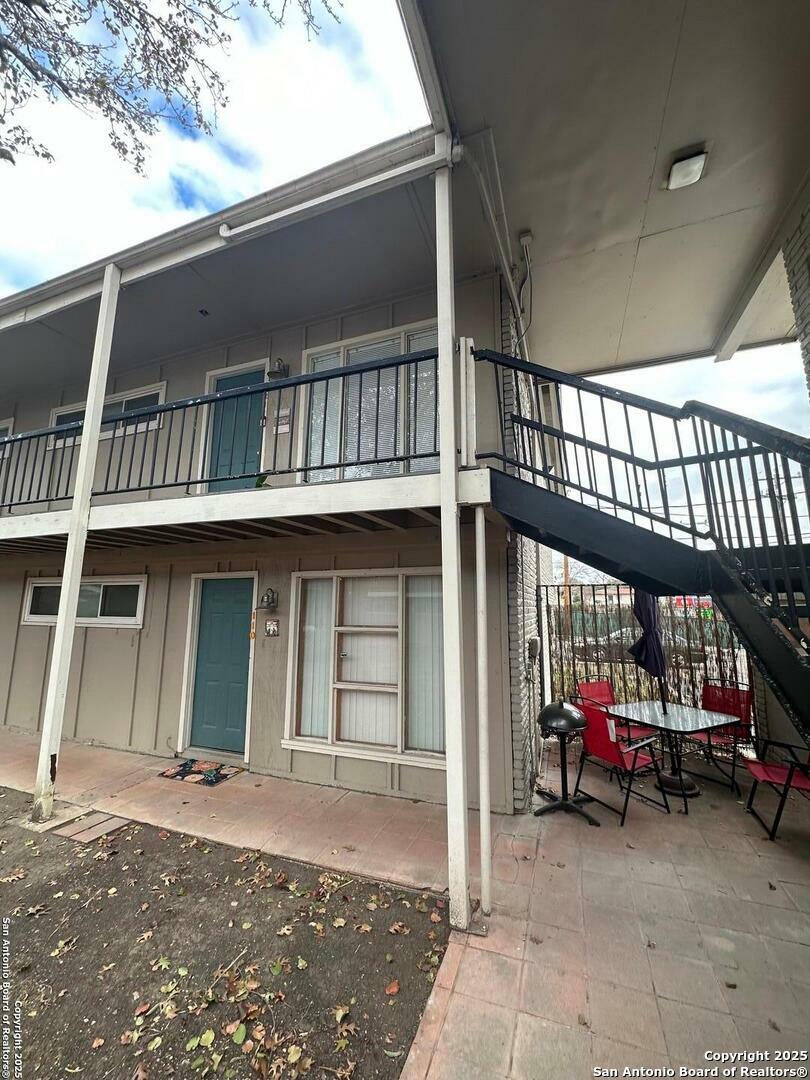 Property Photo:  255 E Rampart Dr 211  TX 78216 