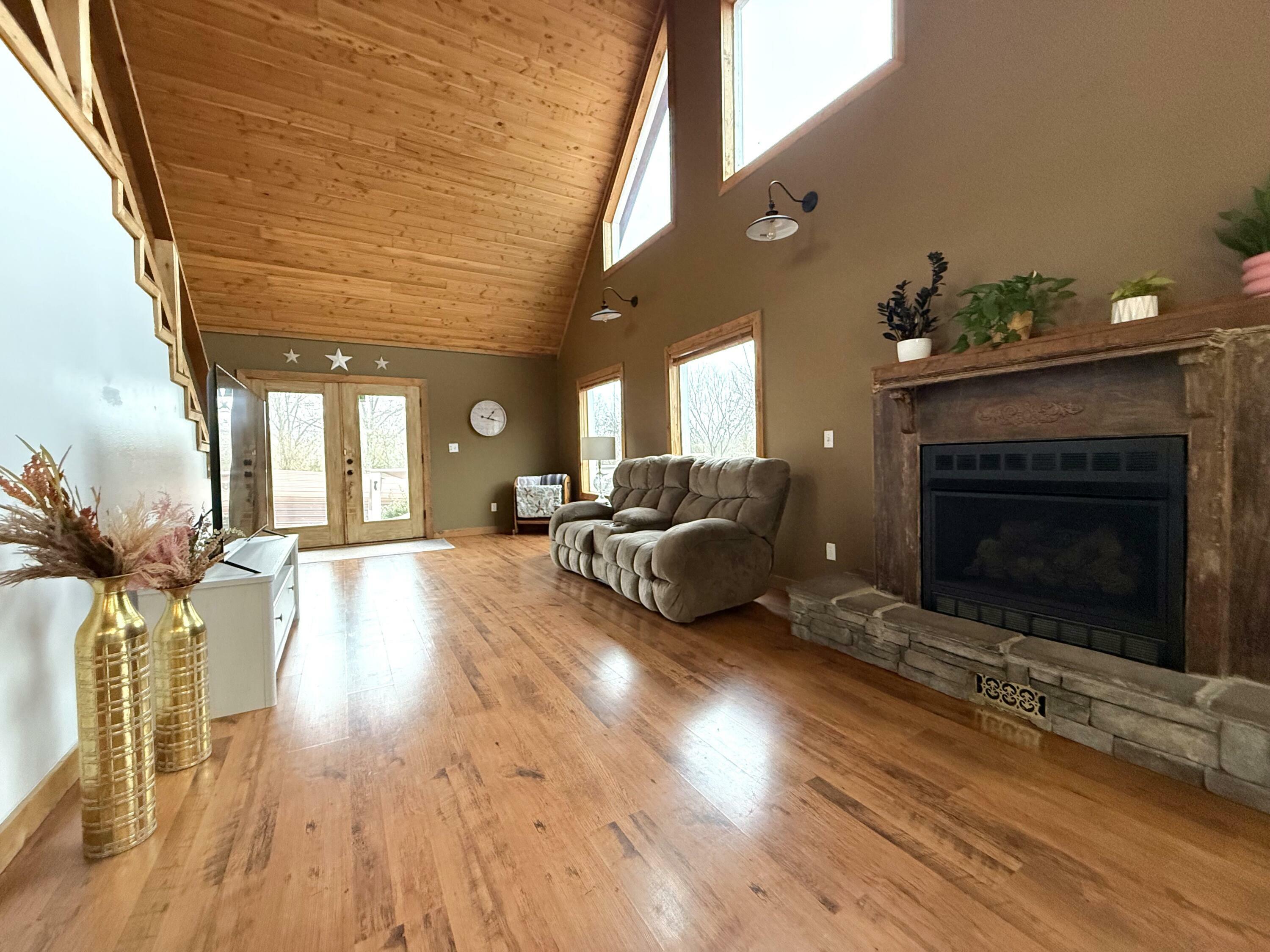 Property Photo: 405 Private Road 63-106 MO 65791