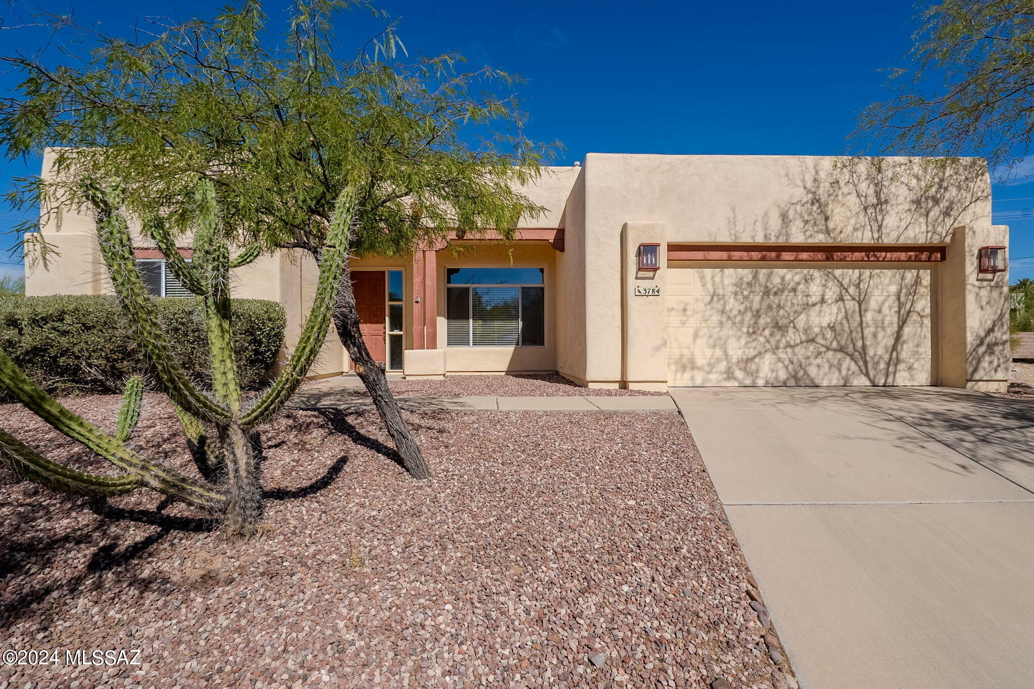 Property Photo: 3784 N Sandrock Place AZ 85750