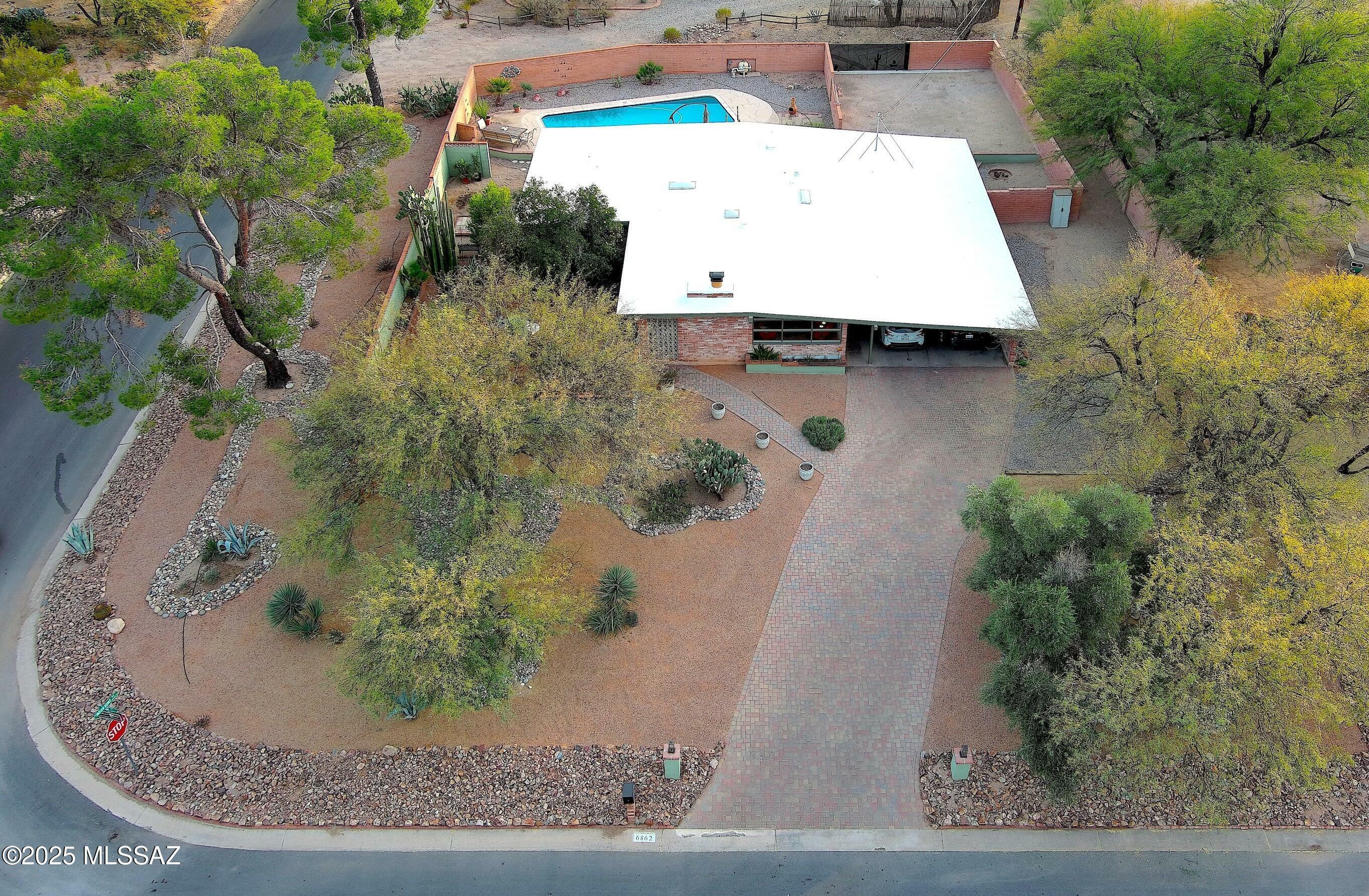 Property Photo:  6862 E Tawa Street  AZ 85715 