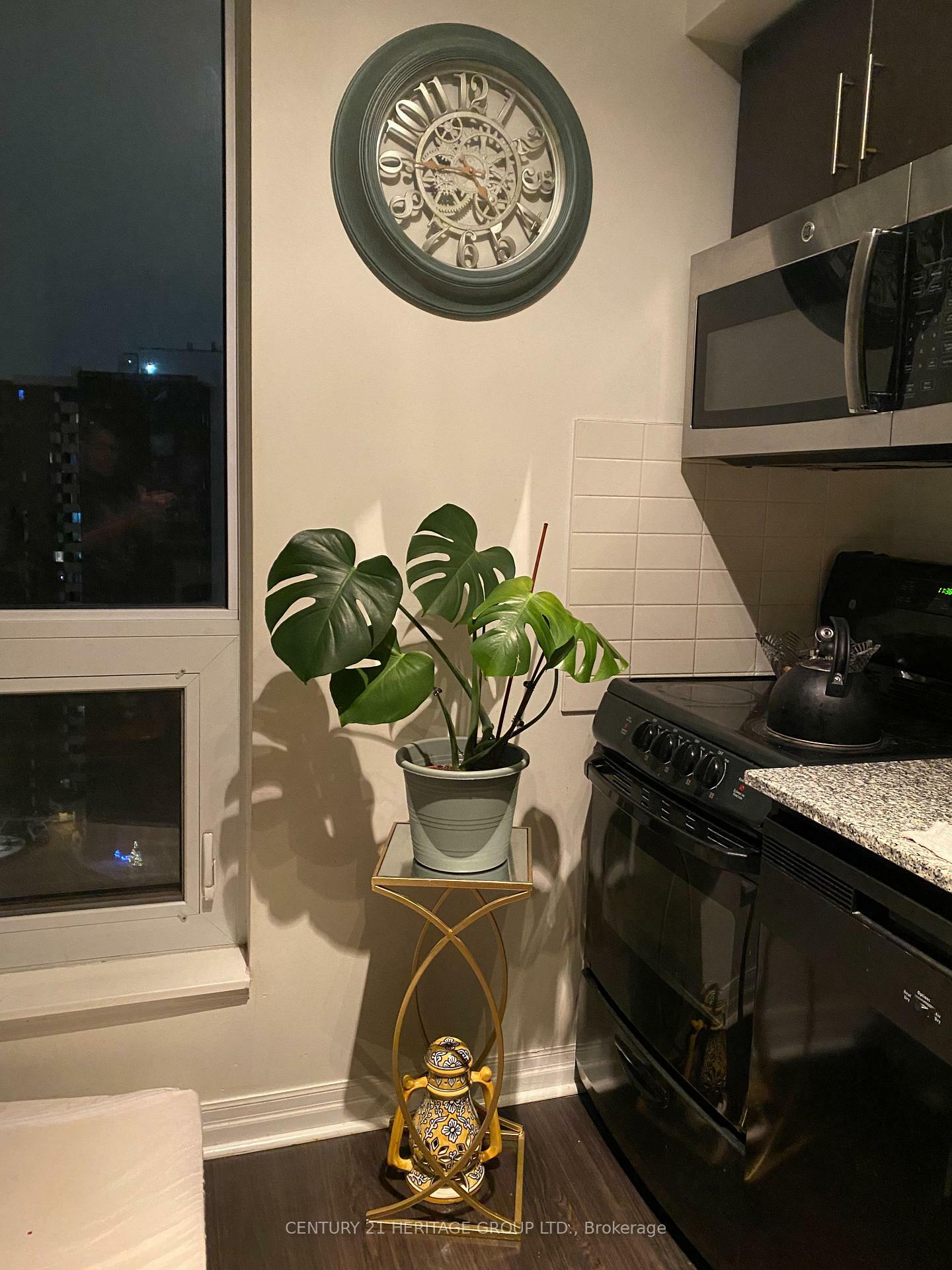Property Photo: 30 Herons Hill Way 1604 ON M2J 0A7