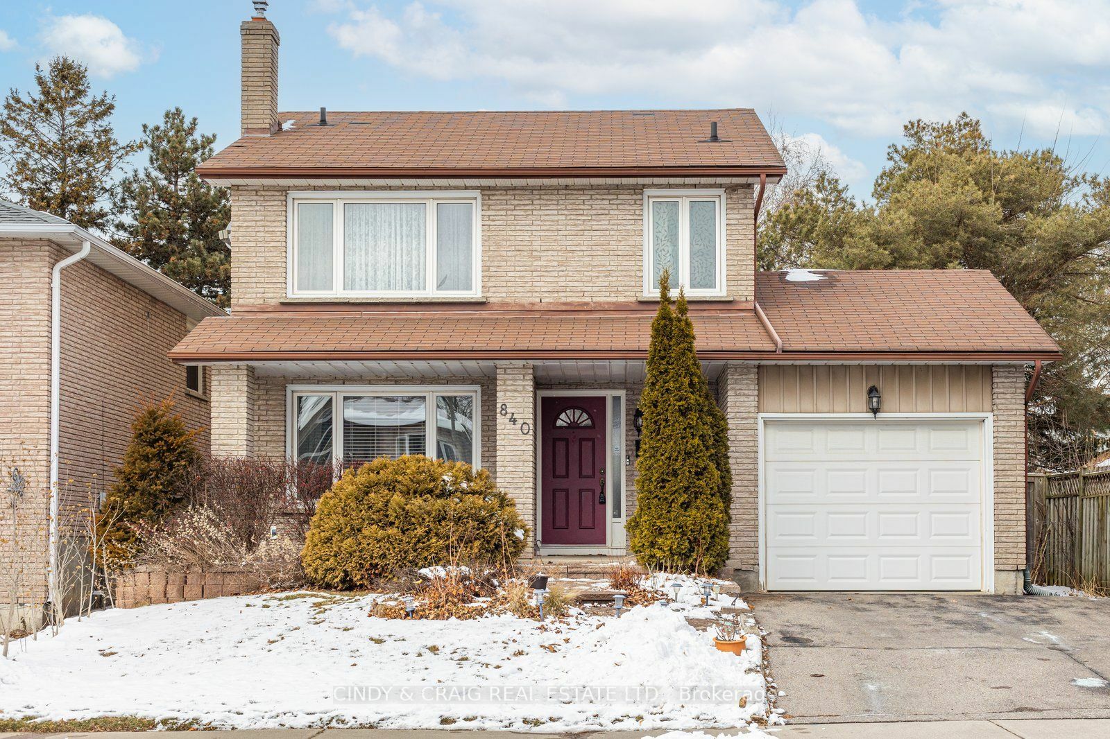 840 Charisma Cres  Oshawa ON L1J 7S8 photo