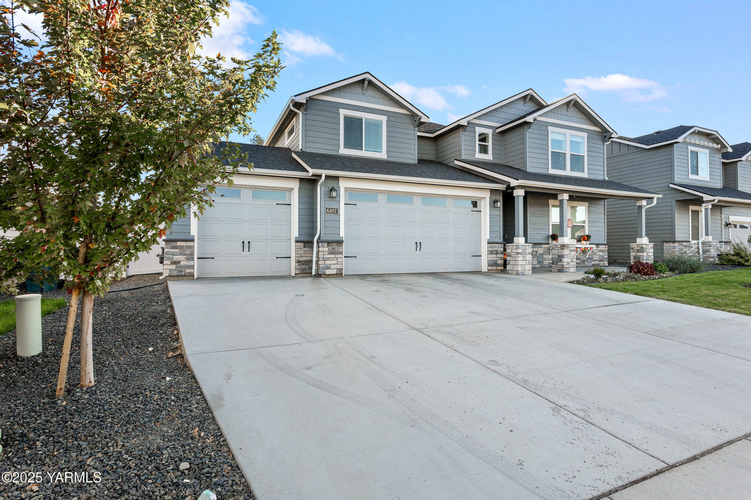 Property Photo:  6407 Cottonwood Lp  WA 98903 