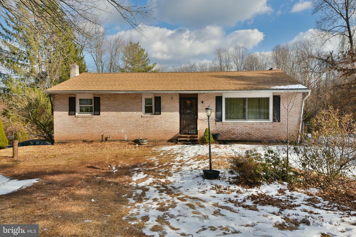 Property Photo:  1372 Laurelwood Road  PA 19465 