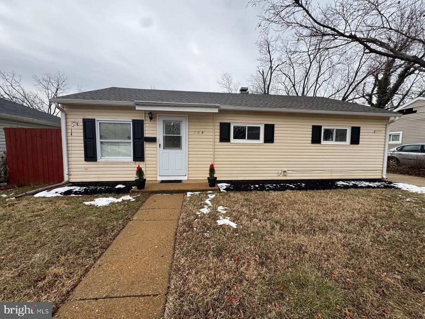 Property Photo:  108 Donhaven Drive  DE 19720 