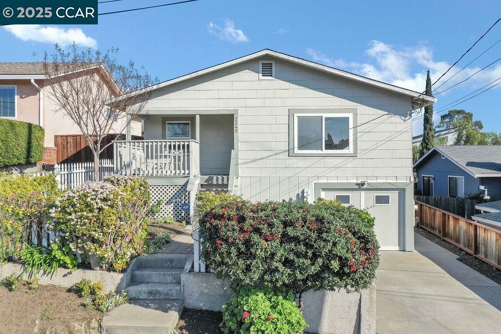 Property Photo:  2345 Pomona Ave  CA 94553 