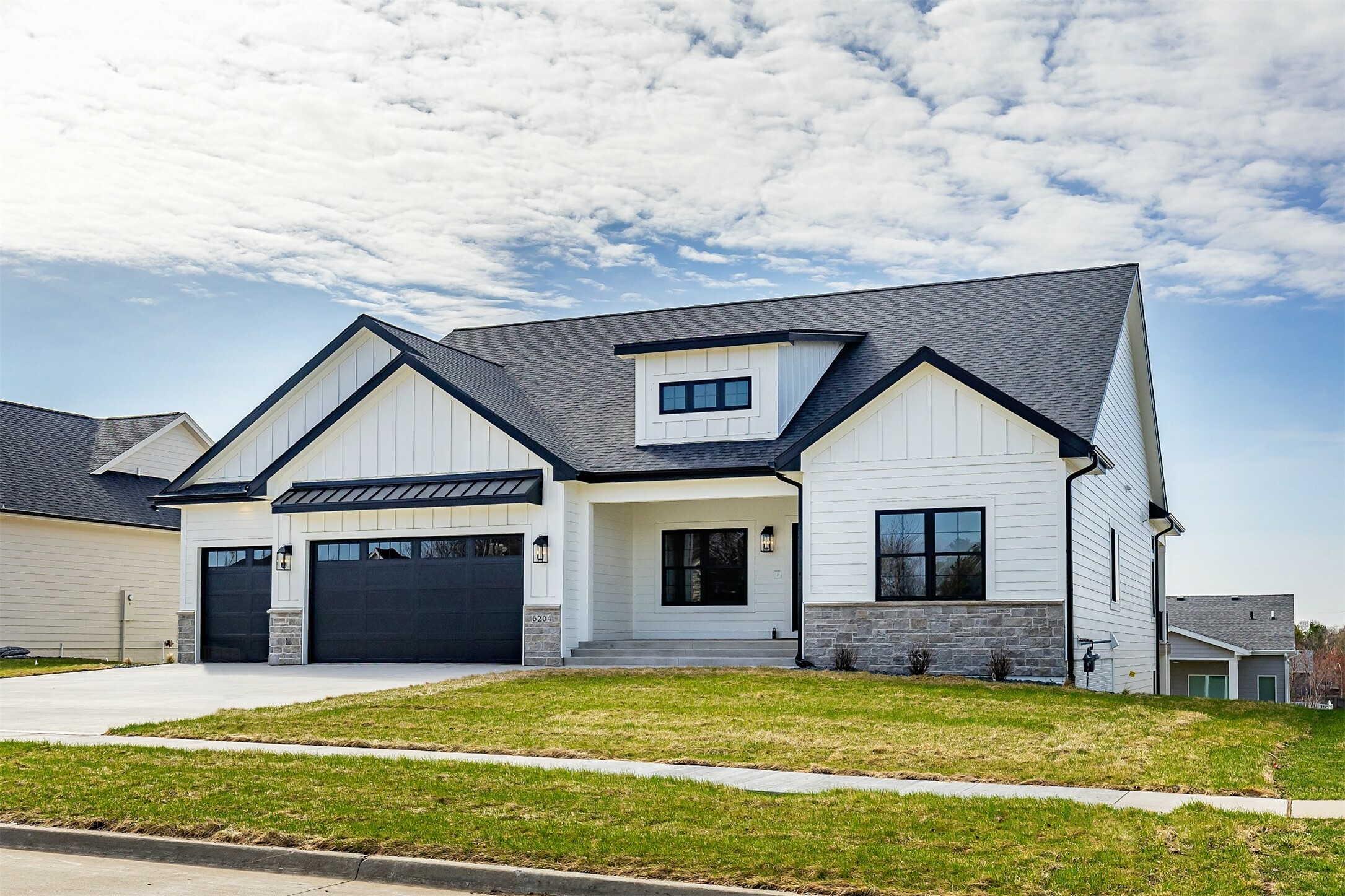 Property Photo: 6204 Aspen Drive IA 50266