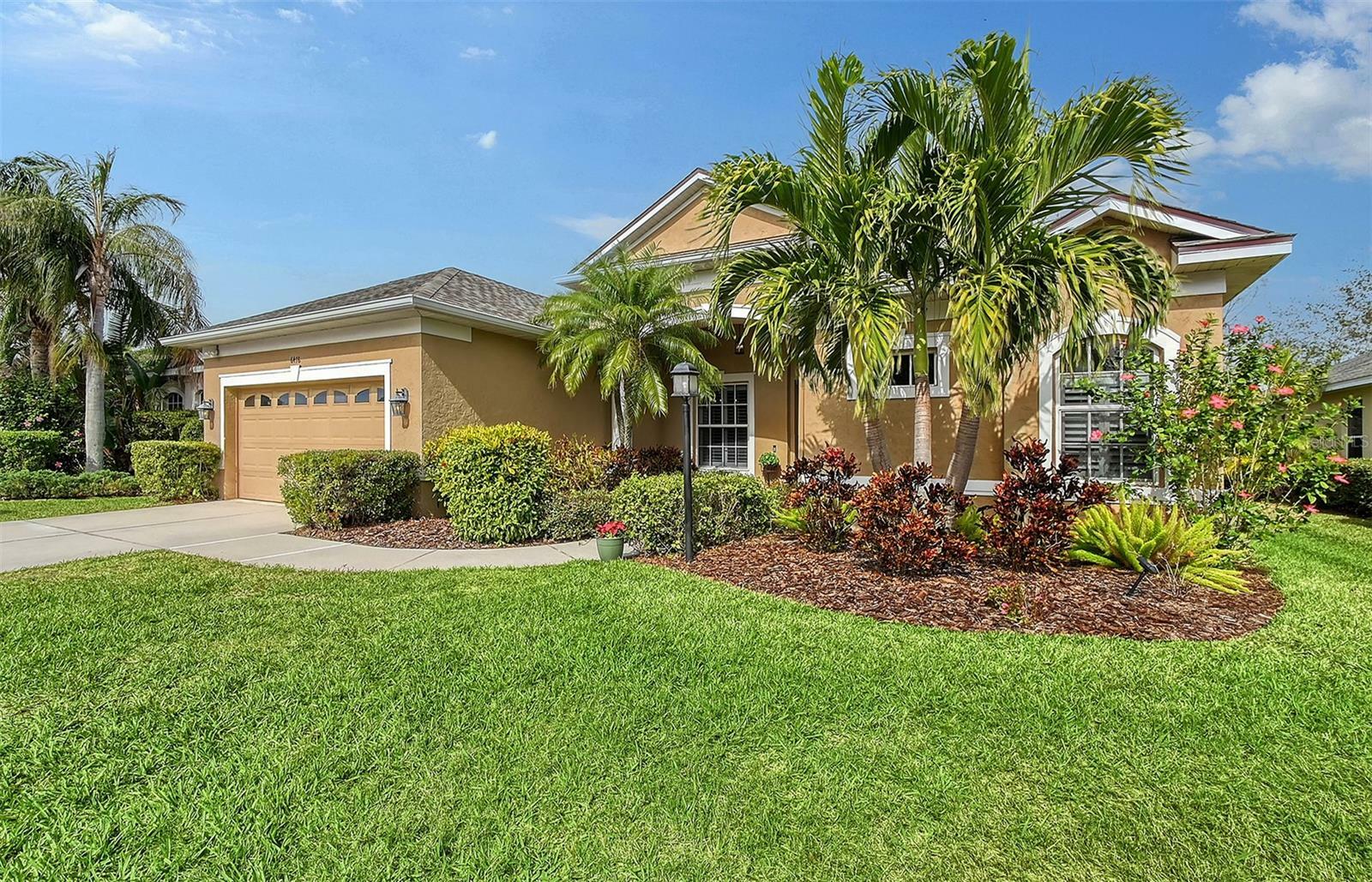 Property Photo:  6476 Royal Tern Circle  FL 34202 