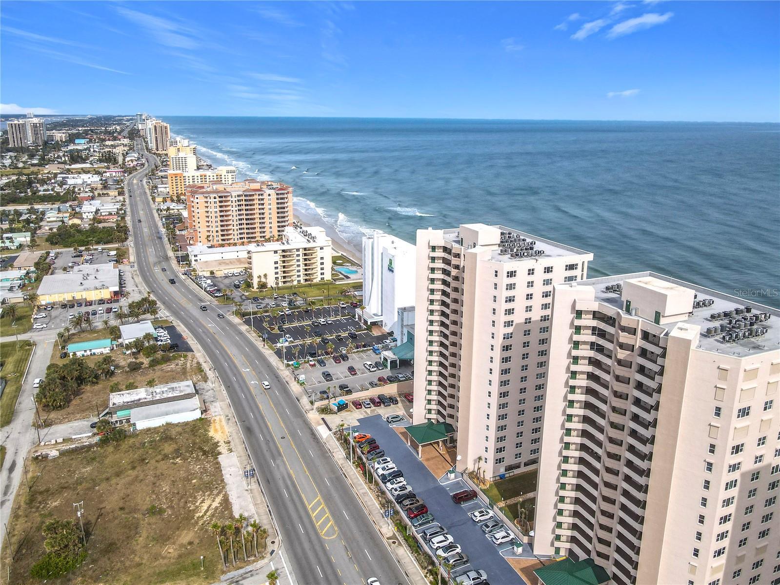 Property Photo: 3311 S Atlantic Avenue 1402 FL 32118