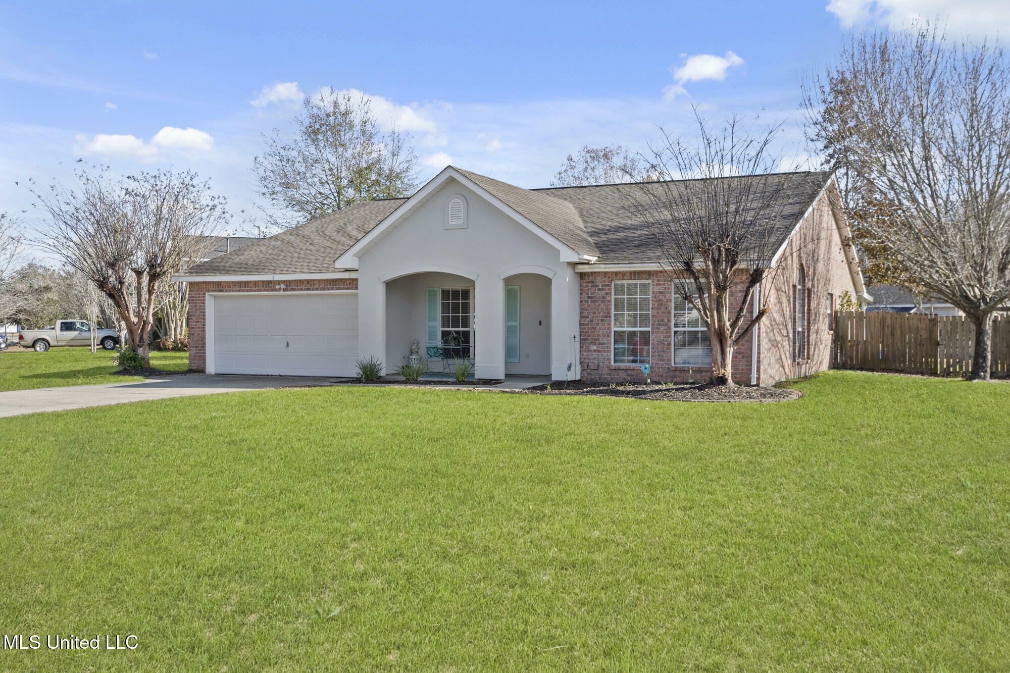 Property Photo:  6 Lakeview Drive  MS 39564 