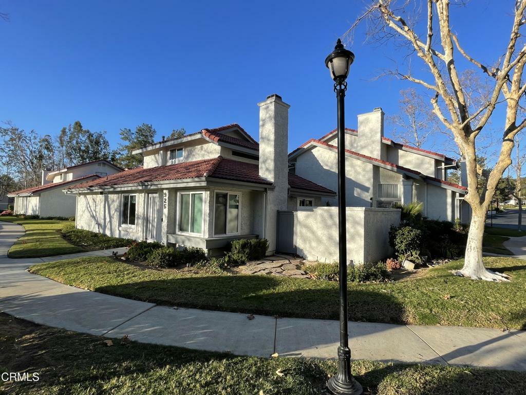 925 Quarterhorse Lane  Oak Park CA 91377 photo