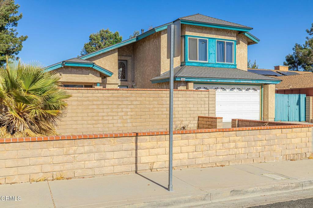 Property Photo: 2627 Joshua Hills Drive CA 93550