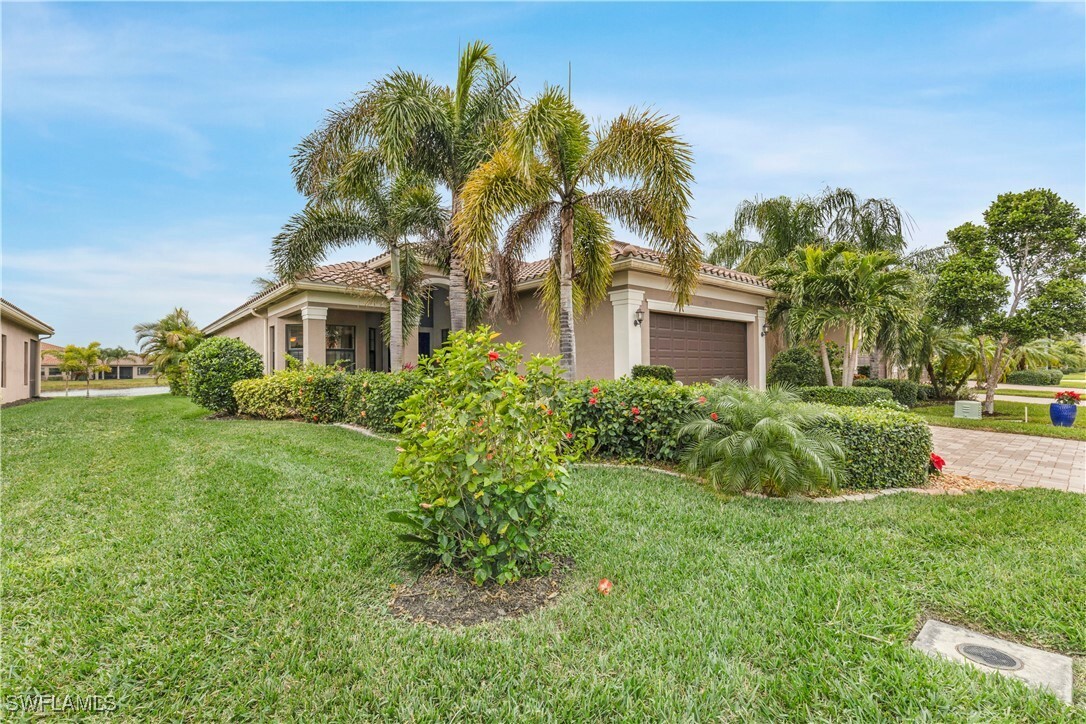 Property Photo:  11655 Meadowrun Circle  FL 33913 