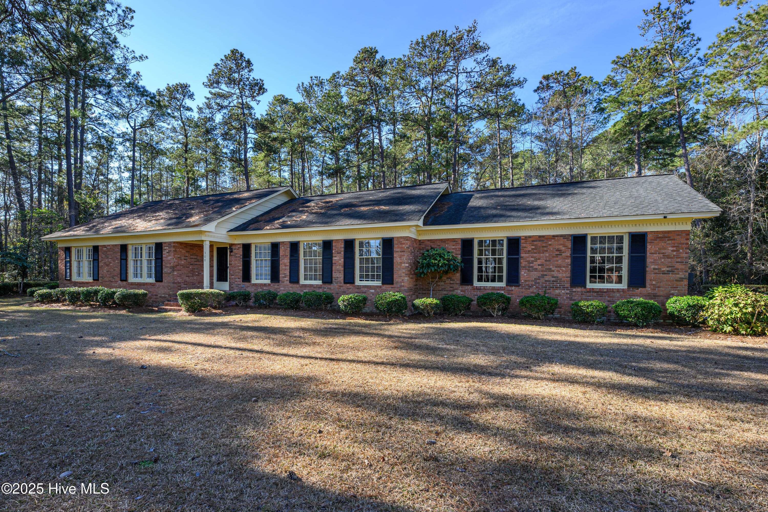 Property Photo:  300 McArthur Street  NC 28463 