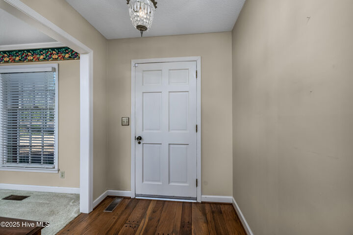 Property Photo:  300 McArthur Street  NC 28463 