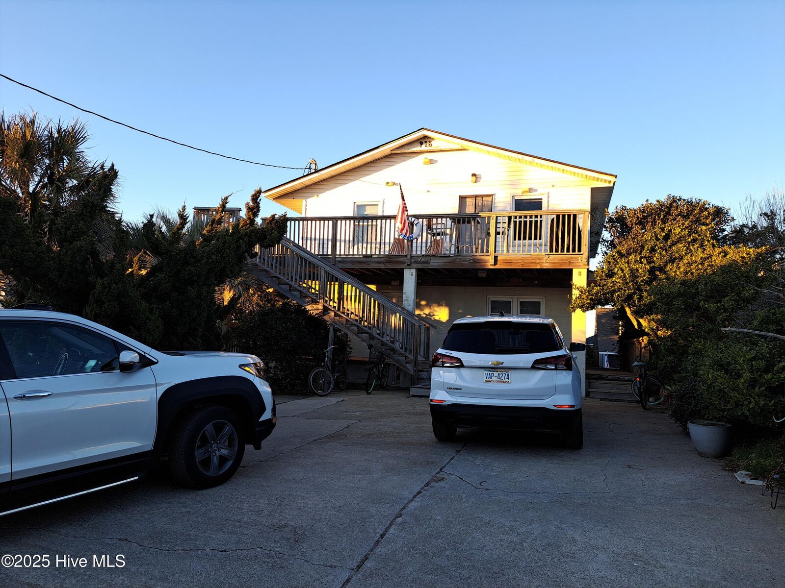 Property Photo: 217 W Atlantic Boulevard 4 NC 28512