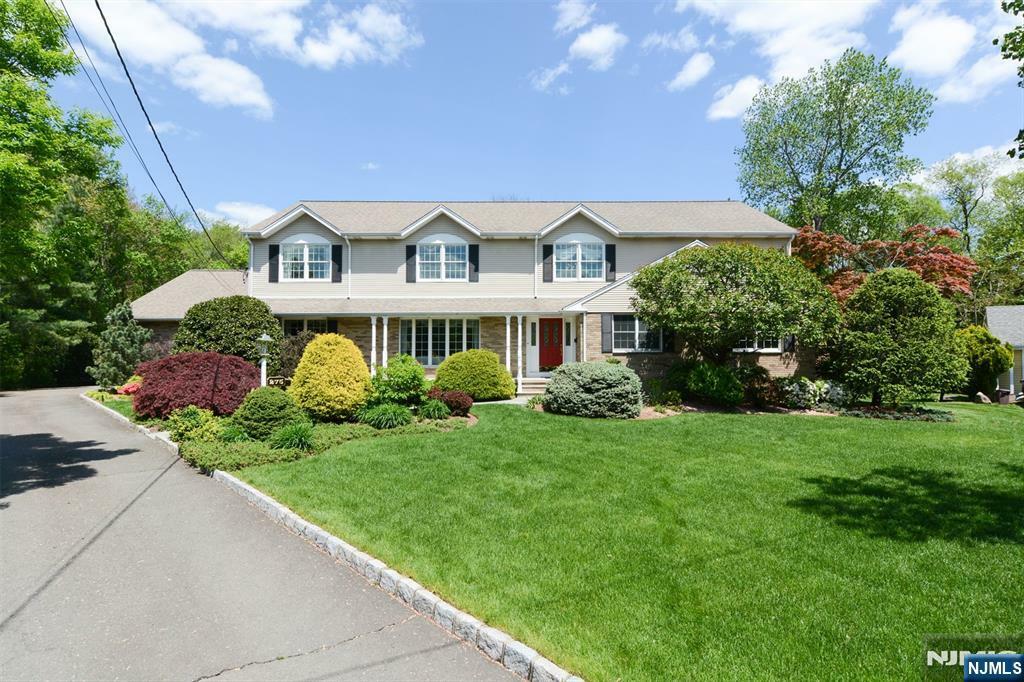 Property Photo:  275 Dunham Place  NJ 07452 