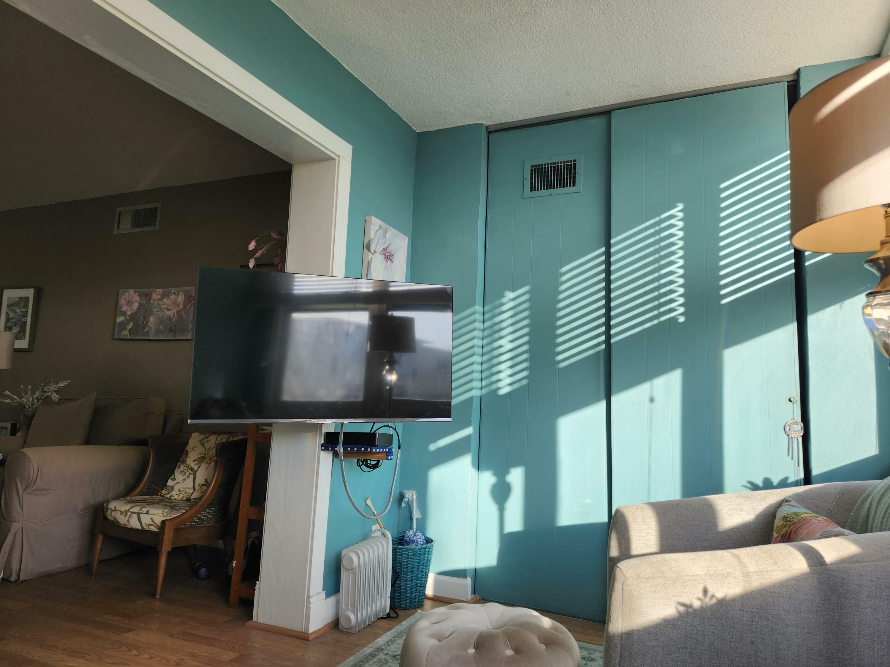 Property Photo:  300 NE 26th Avenue 305  FL 33435 