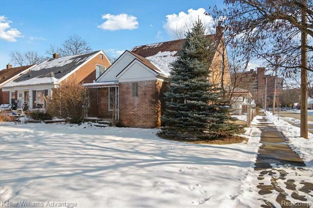 Property Photo:  1453 Hollywood Street  MI 48124 