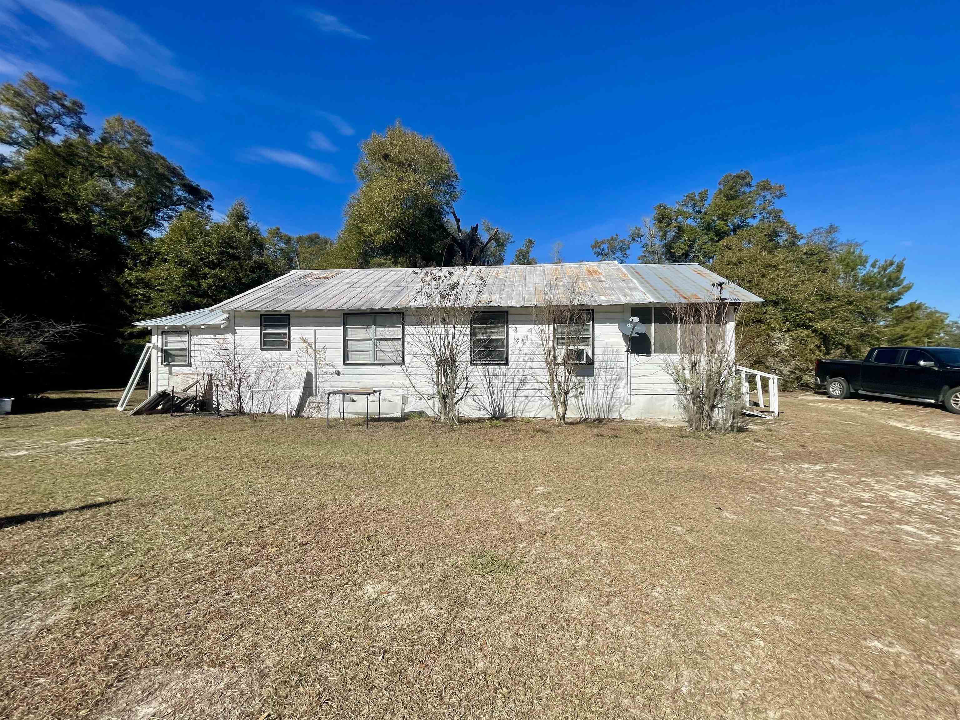 Property Photo:  13264 NW Smith Circle  FL 32321 