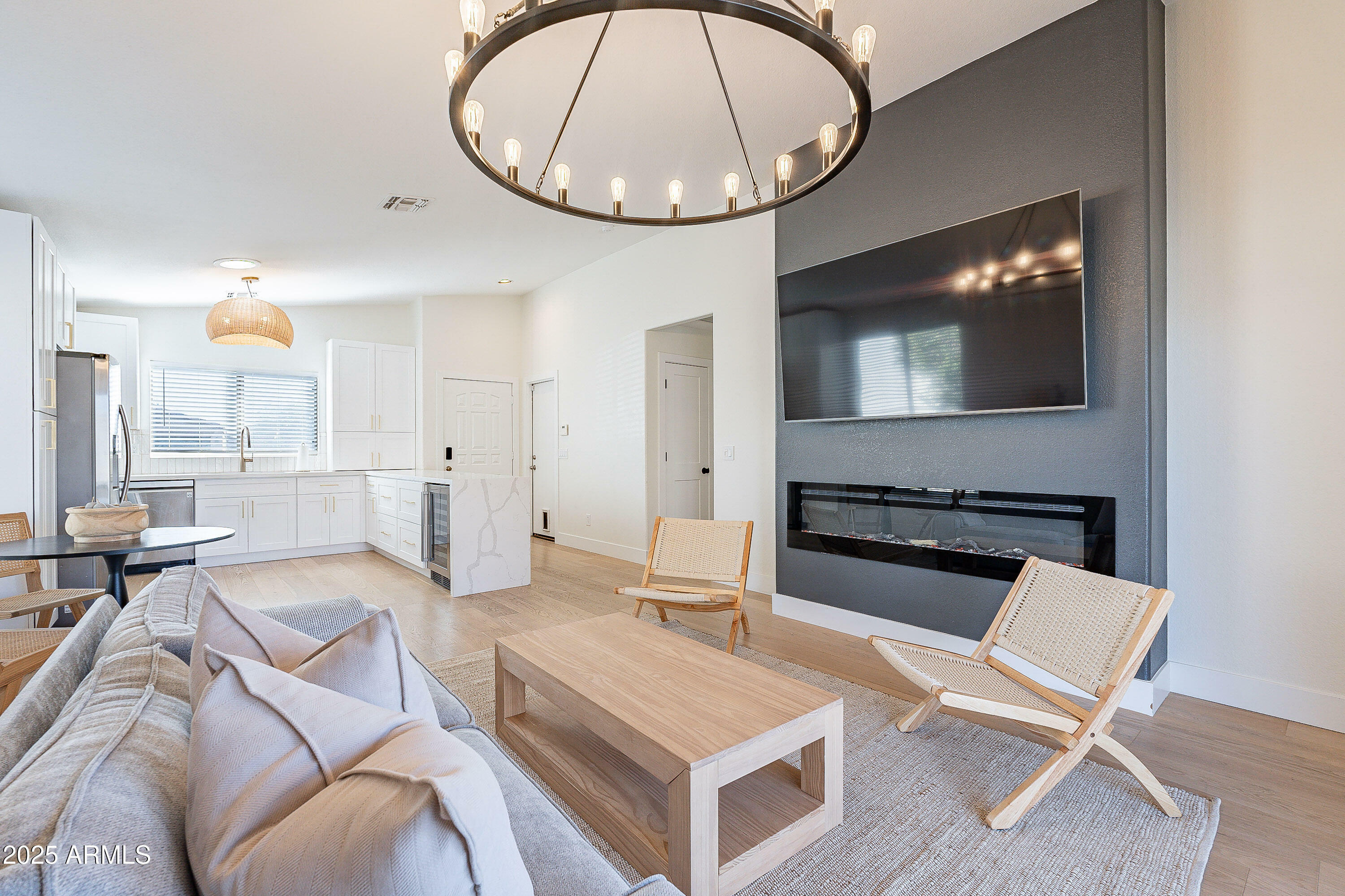 Property Photo: 1132 W 21st Avenue AZ 85120