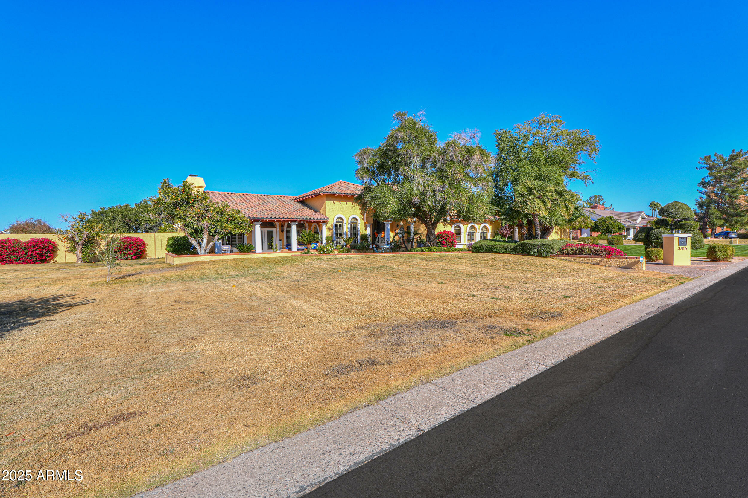 Property Photo:  3816 E Minton Place  AZ 85215 