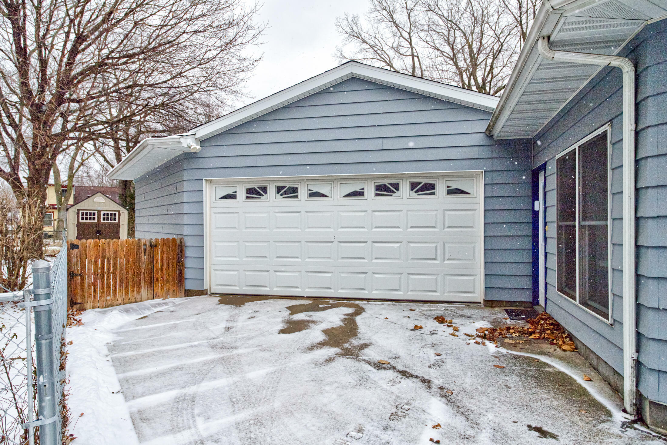 Property Photo:  1608 Clark Avenue  IA 50010 