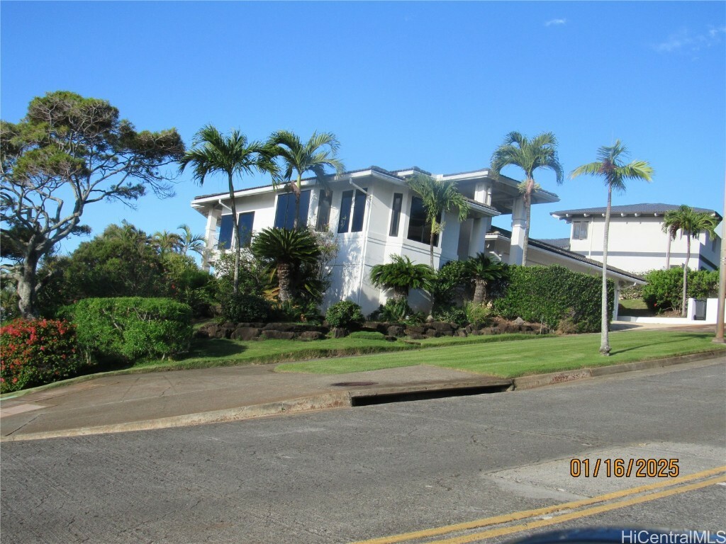 Property Photo:  550 Puuikena Drive  HI 96821 