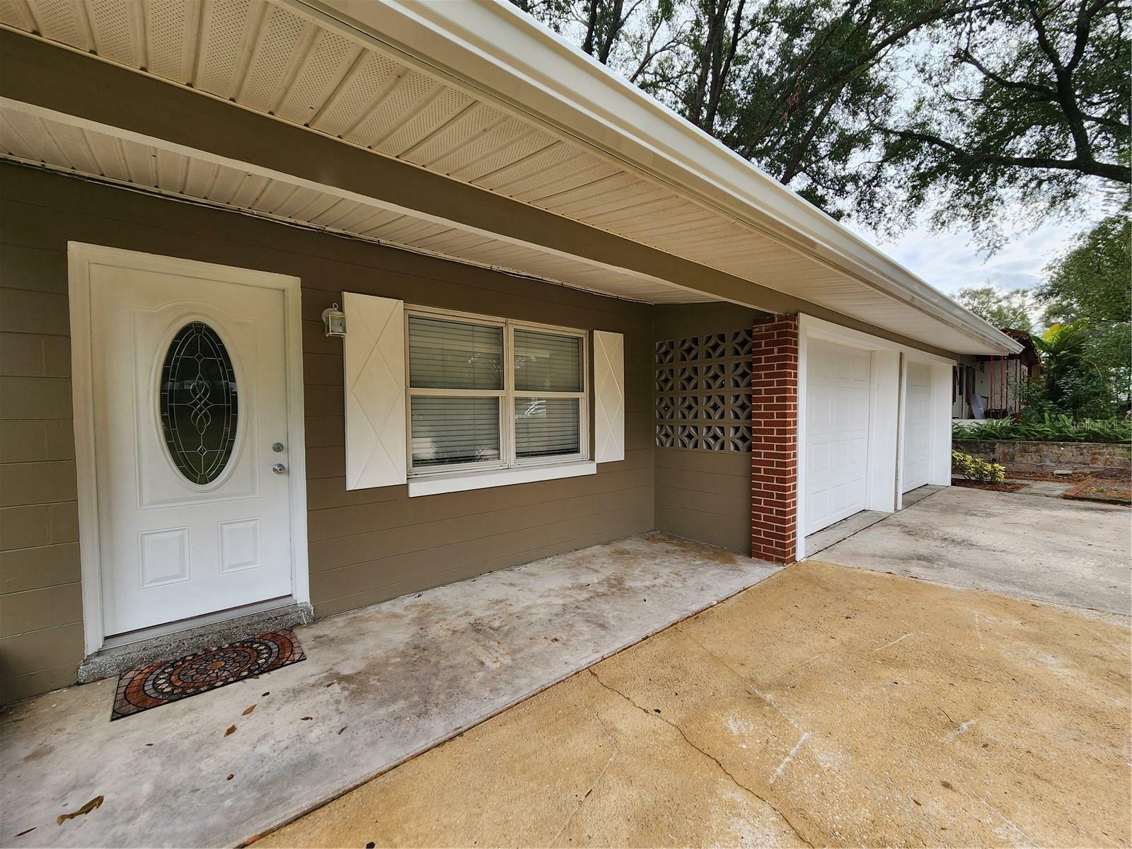 Property Photo:  963 Spring Garden Street  FL 32701 