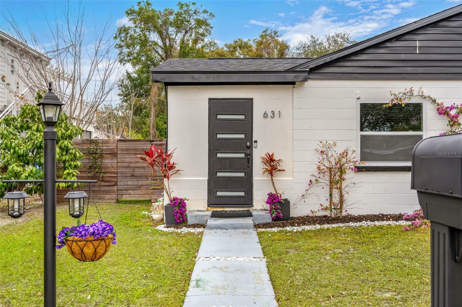 Property Photo:  631 Callahan Street  FL 32789 