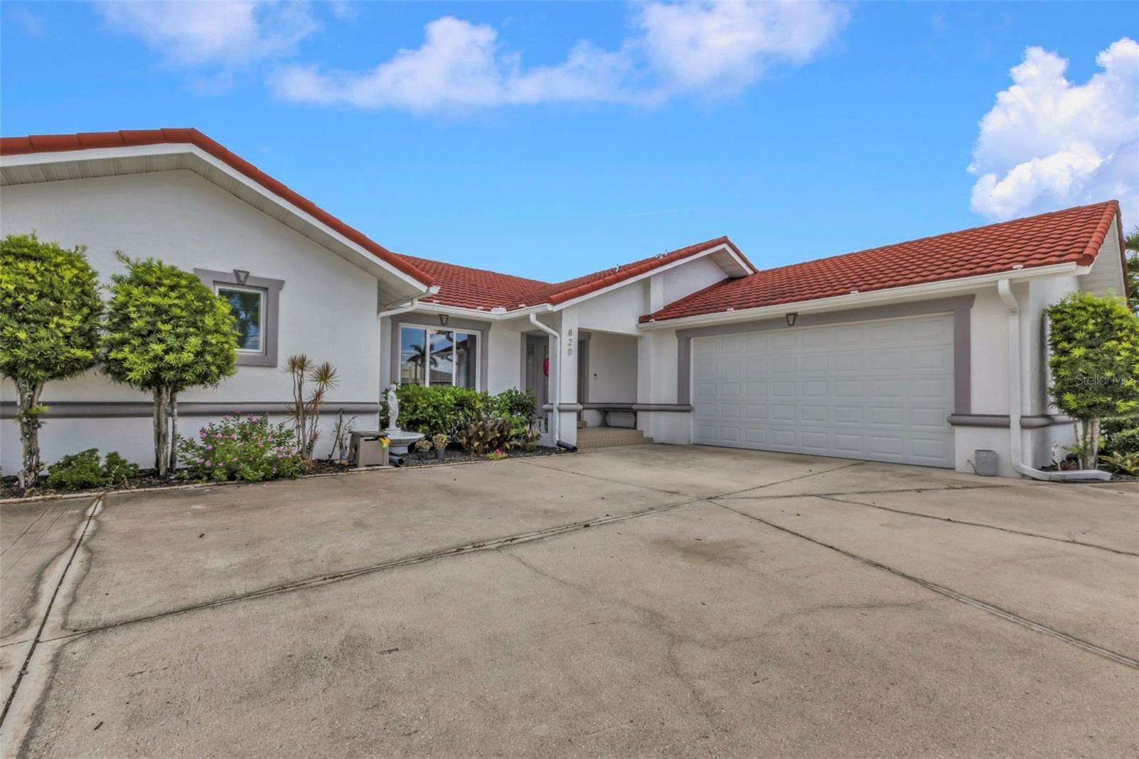 Property Photo: 820 Bal Harbor Boulevard FL 33950