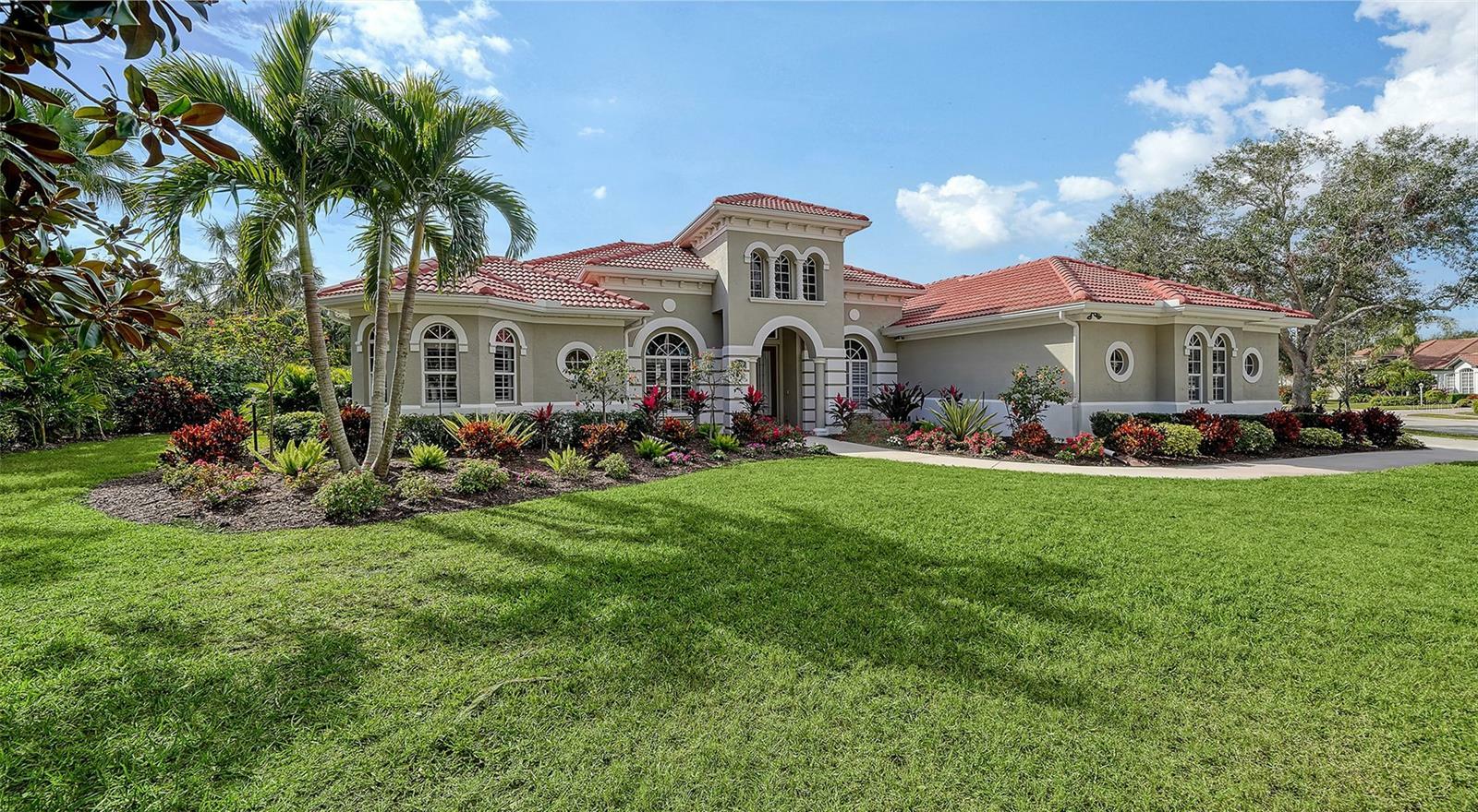 Property Photo:  8122 Lone Tree Glen  FL 34202 