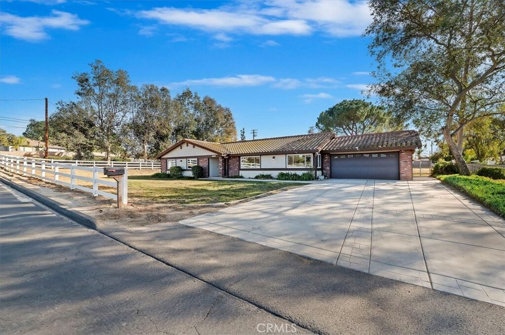 Property Photo:  18995 Roberts Road  CA 92508 