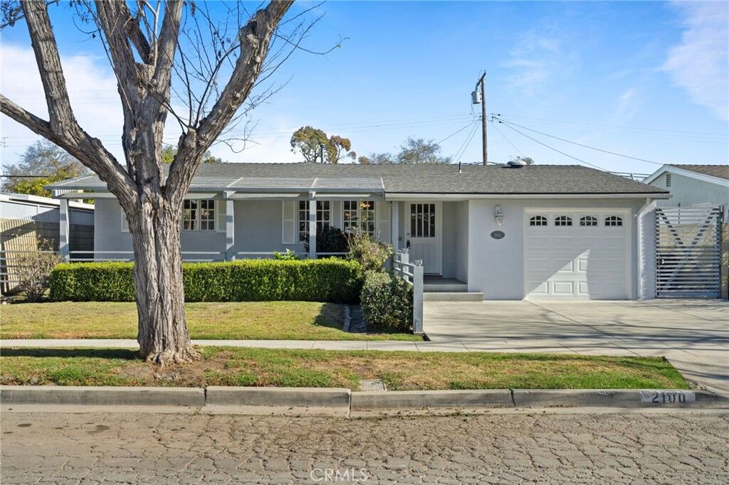 Property Photo:  2100 Snowden Avenue  CA 90815 