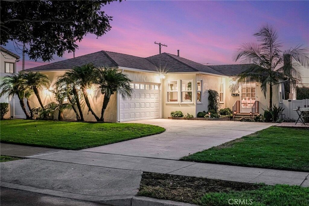 Property Photo: 314 Avenue E CA 90277