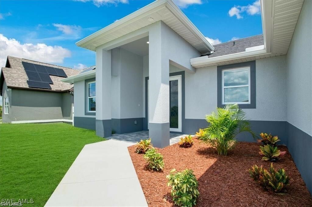 Property Photo:  3621 1st Street SW  FL 33976 